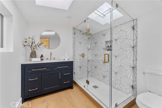 2642 Queen Street, Los Angeles, CA 90039