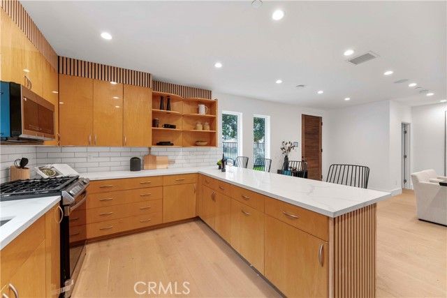 2642 Queen Street, Los Angeles, CA 90039