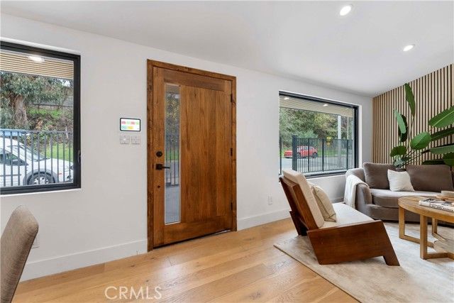 2642 Queen Street, Los Angeles, CA 90039