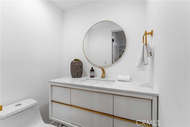 2642 Queen Street, Los Angeles, CA 90039