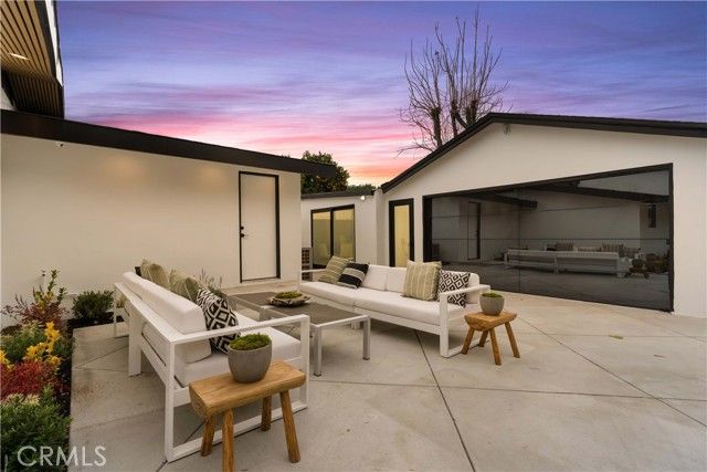 2642 Queen Street, Los Angeles, CA 90039