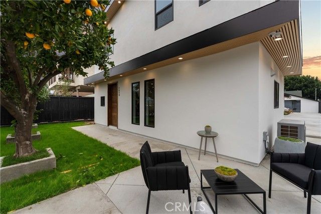 2642 Queen Street, Los Angeles, CA 90039