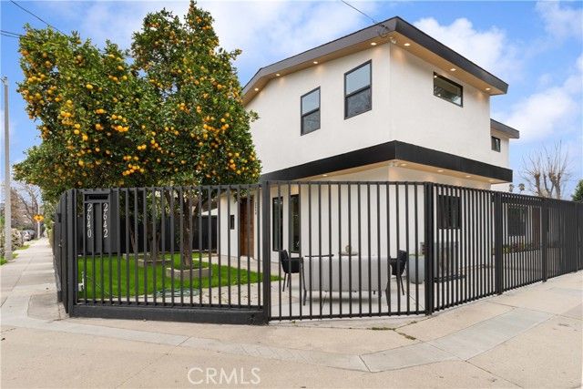2642 Queen Street, Los Angeles, CA 90039