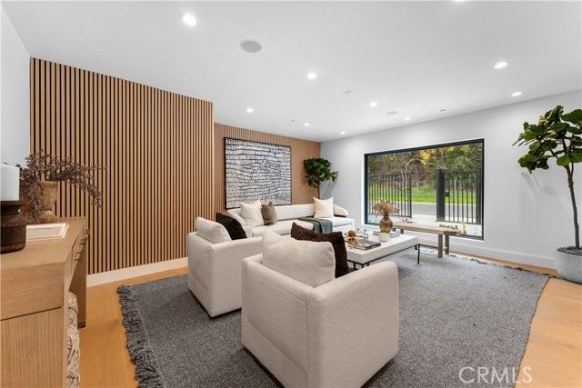 2642 Queen Street, Los Angeles, CA 90039