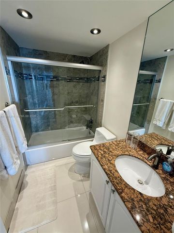 3901 S Ocean Dr 5W, Hollywood, FL 33019