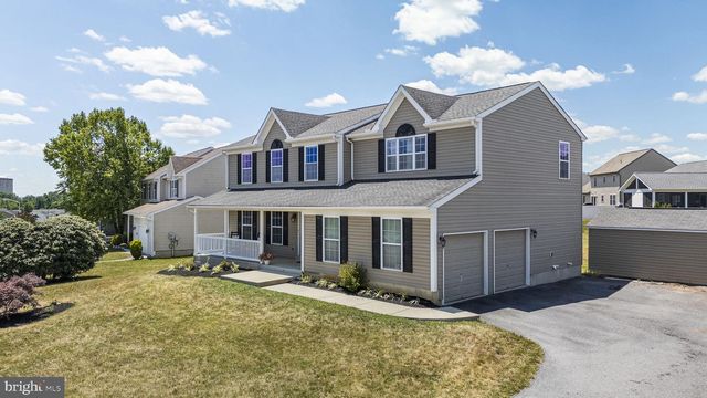 143 NANTUCKET DR, Reading, PA 19605