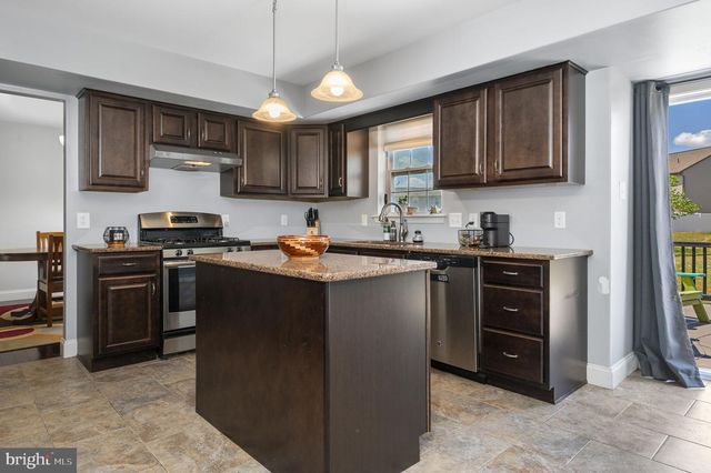 143 NANTUCKET DR, Reading, PA 19605
