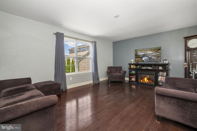 143 NANTUCKET DR, Reading, PA 19605