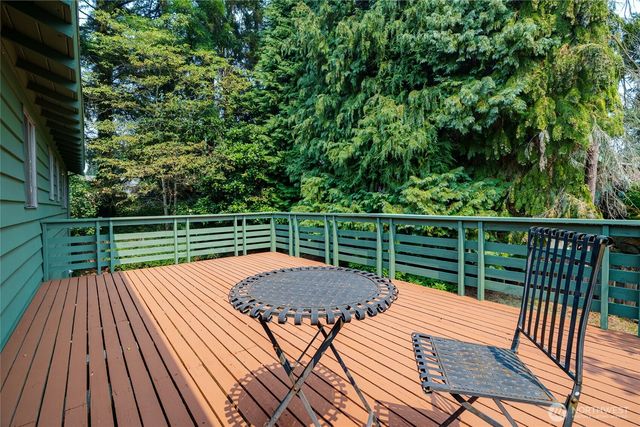15112 3rd Avenue NE, Shoreline, WA 98155