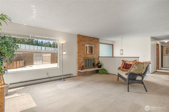 15112 3rd Avenue NE, Shoreline, WA 98155