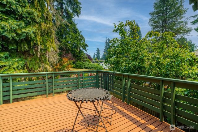 15112 3rd Avenue NE, Shoreline, WA 98155