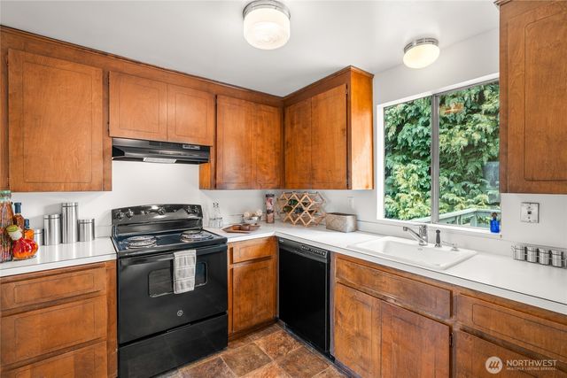 15112 3rd Avenue NE, Shoreline, WA 98155