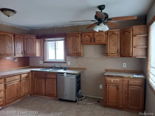 14721 Mcguire Street, Taylor, MI 48180