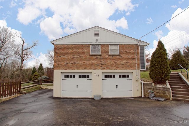 795 McClelland Road, Miami Twp, OH 45150