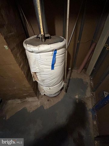 1137 MONROE CIR, Baltimore, MD 21225