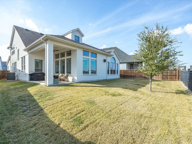 2325 Offerande Drive, Fort Worth, TX 76008