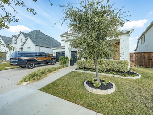 2325 Offerande Drive, Fort Worth, TX 76008