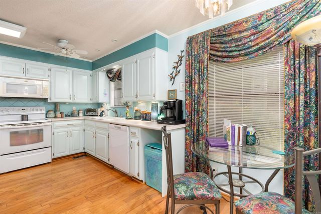 6 Badalona Lane, Hot Springs Village, AR 71909