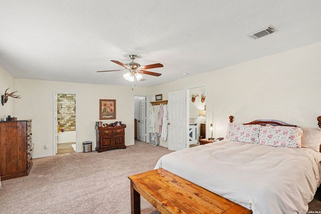 386 Copper Bluff Dr, New Braunfels, TX 78130