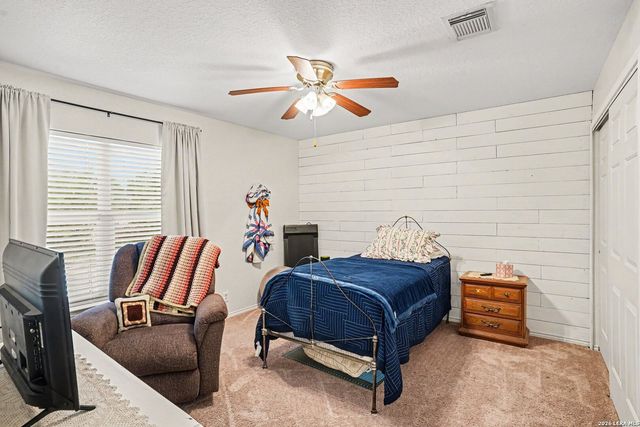 386 Copper Bluff Dr, New Braunfels, TX 78130