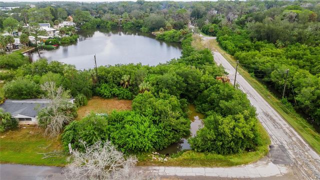 4935 LARGO TERRACE, New Port Richey, FL 34652