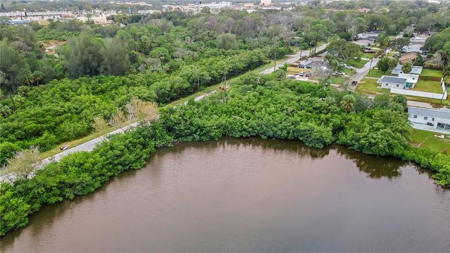 4935 LARGO TERRACE, New Port Richey, FL 34652