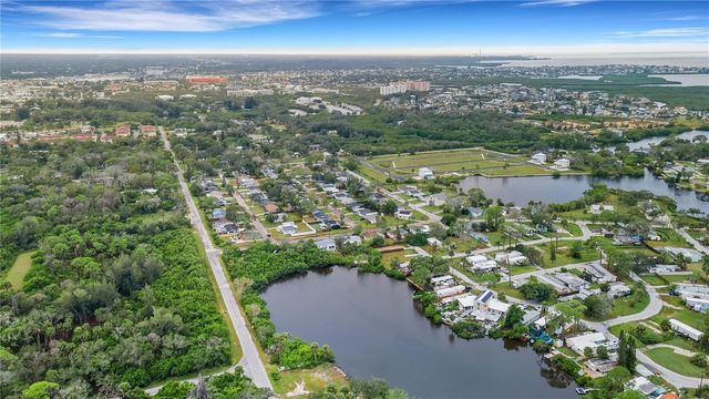 4935 LARGO TERRACE, New Port Richey, FL 34652