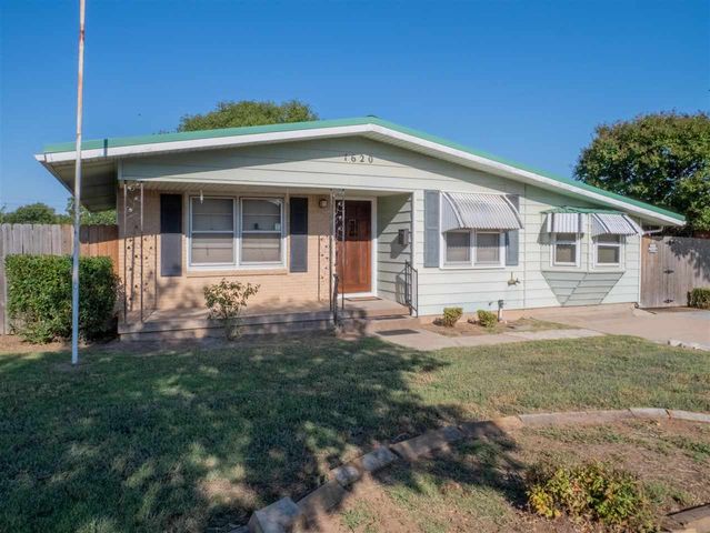 1620 NW 38th Street, Lawton, OK 73505