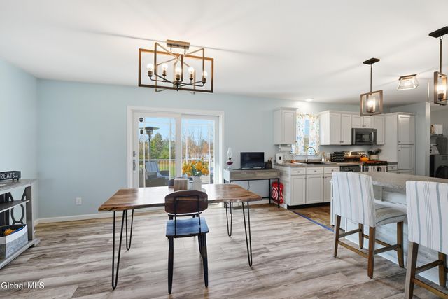 5 Line Drive, Brunswick, NY 12180