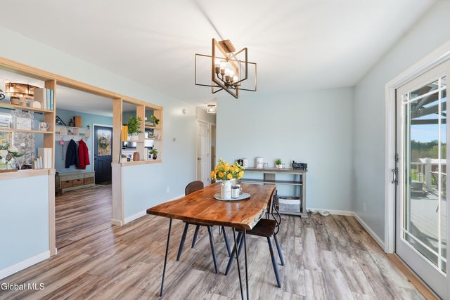 5 Line Drive, Brunswick, NY 12180