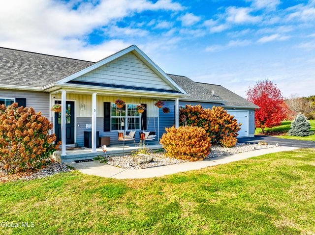 5 Line Drive, Brunswick, NY 12180