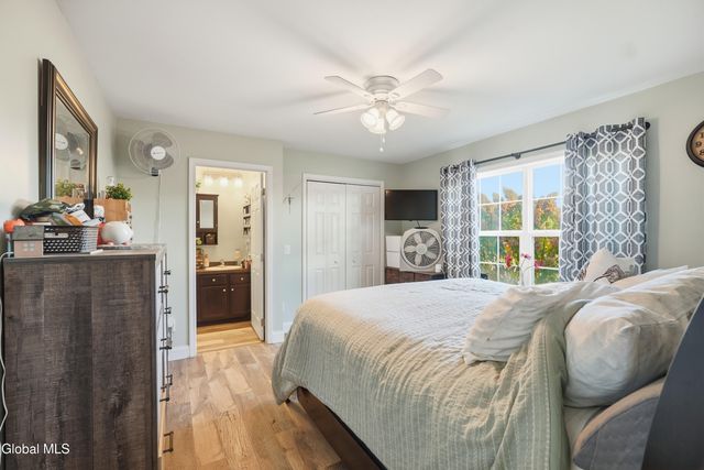 5 Line Drive, Brunswick, NY 12180