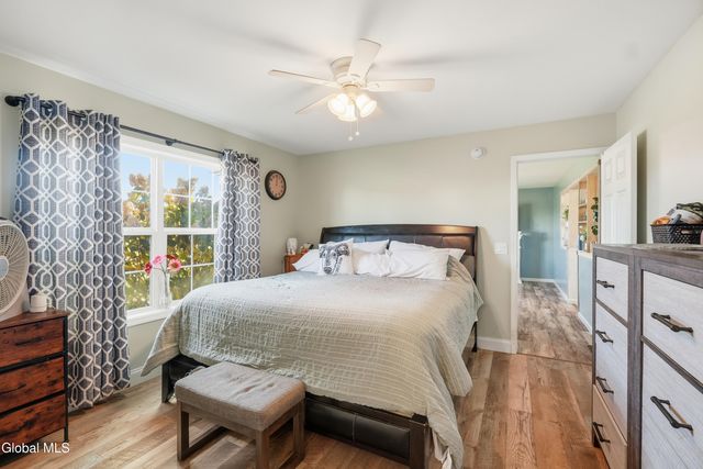 5 Line Drive, Brunswick, NY 12180