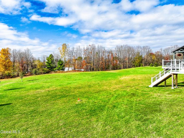 5 Line Drive, Brunswick, NY 12180