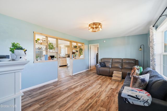 5 Line Drive, Brunswick, NY 12180