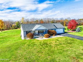 5 Line Drive, Brunswick, NY 12180