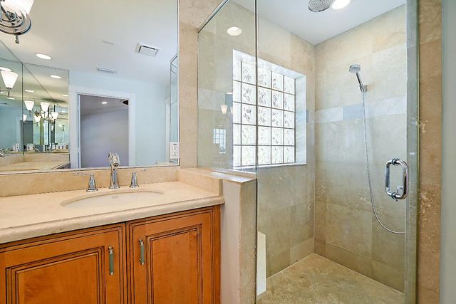 495 Zephyr Way, Juno Beach, FL 33408