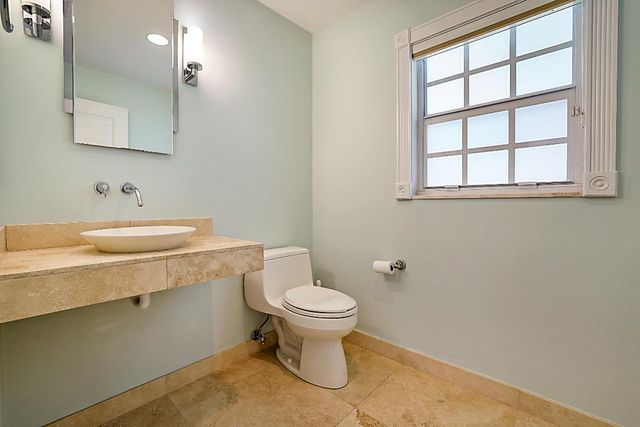 495 Zephyr Way, Juno Beach, FL 33408