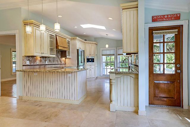 495 Zephyr Way, Juno Beach, FL 33408