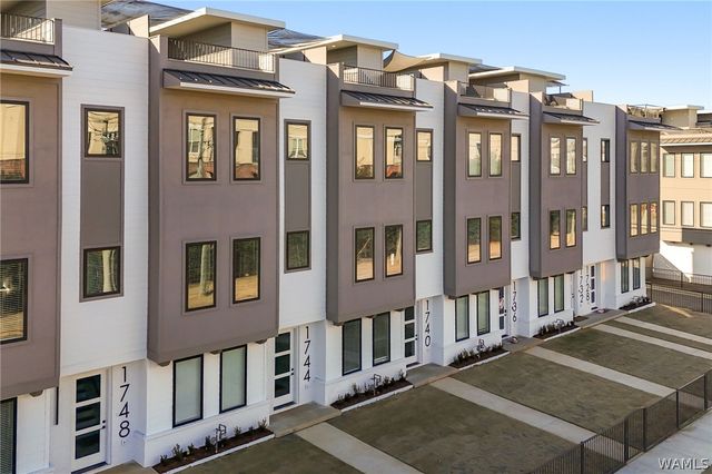 1740 12th AVE, Tuscaloosa, AL 35401