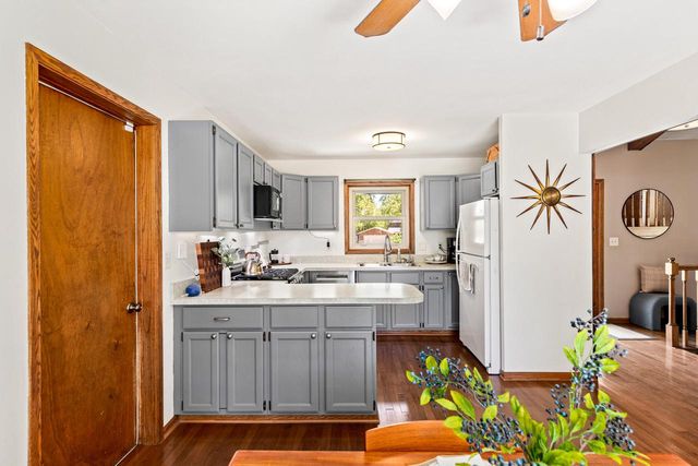 25326 W Loomis ROAD, Waterford, WI 53185