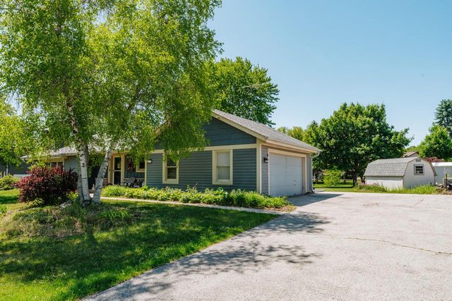 25326 W Loomis ROAD, Waterford, WI 53185