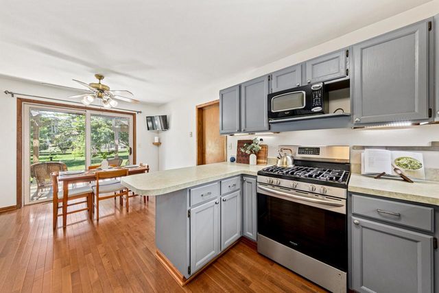 25326 W Loomis ROAD, Waterford, WI 53185