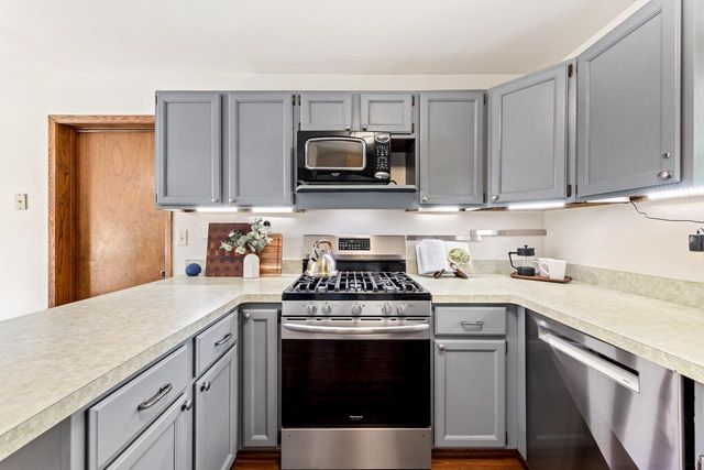 25326 W Loomis ROAD, Waterford, WI 53185
