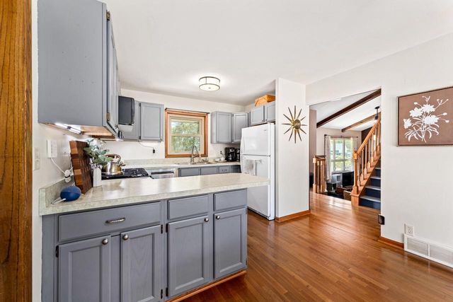 25326 W Loomis ROAD, Waterford, WI 53185