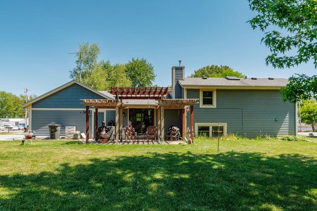 25326 W Loomis ROAD, Waterford, WI 53185