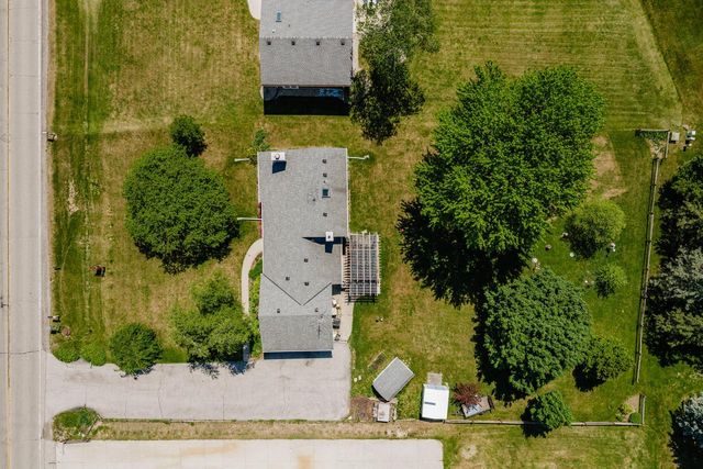 25326 W Loomis ROAD, Waterford, WI 53185