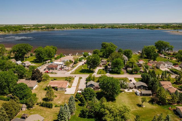 25326 W Loomis ROAD, Waterford, WI 53185