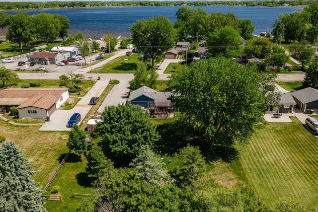 25326 W Loomis ROAD, Waterford, WI 53185