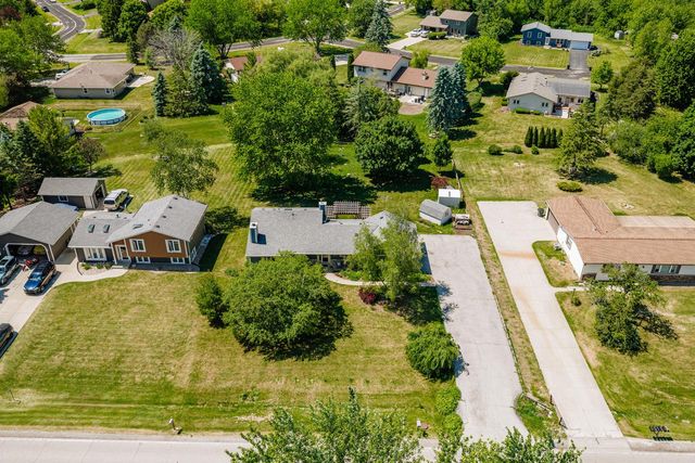 25326 W Loomis ROAD, Waterford, WI 53185